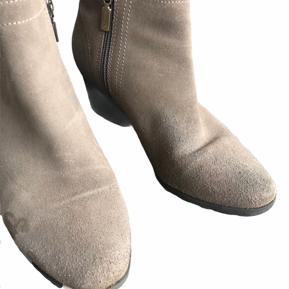 Blondo Waterproof Suede Bootie - Picture 4 of 9